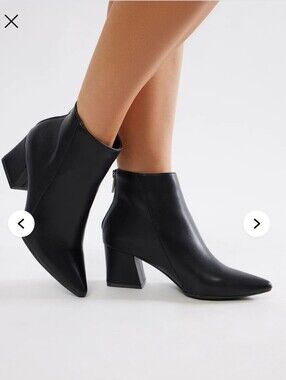 Women's Black Pointed Toe Ankle Boots